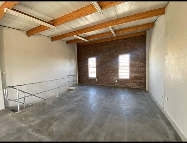 80M² WAREHOUSE TO LET IN MAITLAND